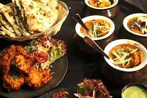 the-Perfect-Mix-of-Eastern-and-Western-Food0A